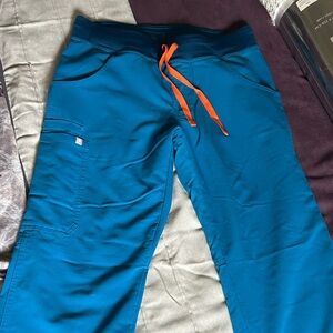 FIGS Kade cargo blue scrub pant.